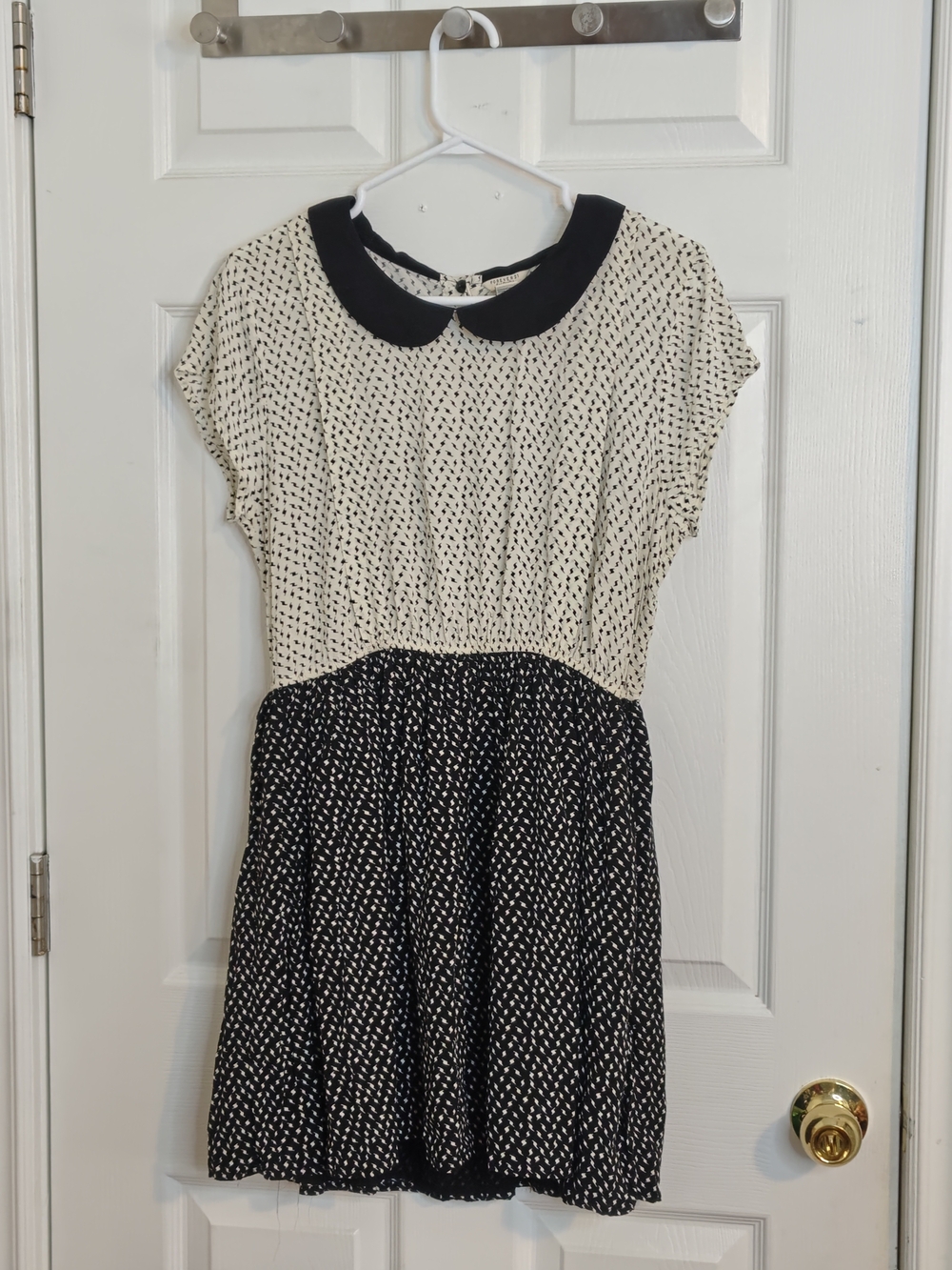 Forever 21 Black & Cream Polka Dot Peter Pan Collar Viscose Mini Dress 2010s